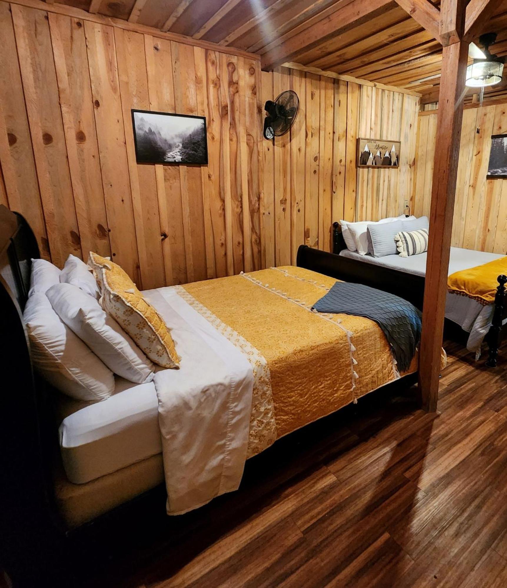 Unique Country Cabin Meets Farmhouse Modern!!! Mena Екстер'єр фото