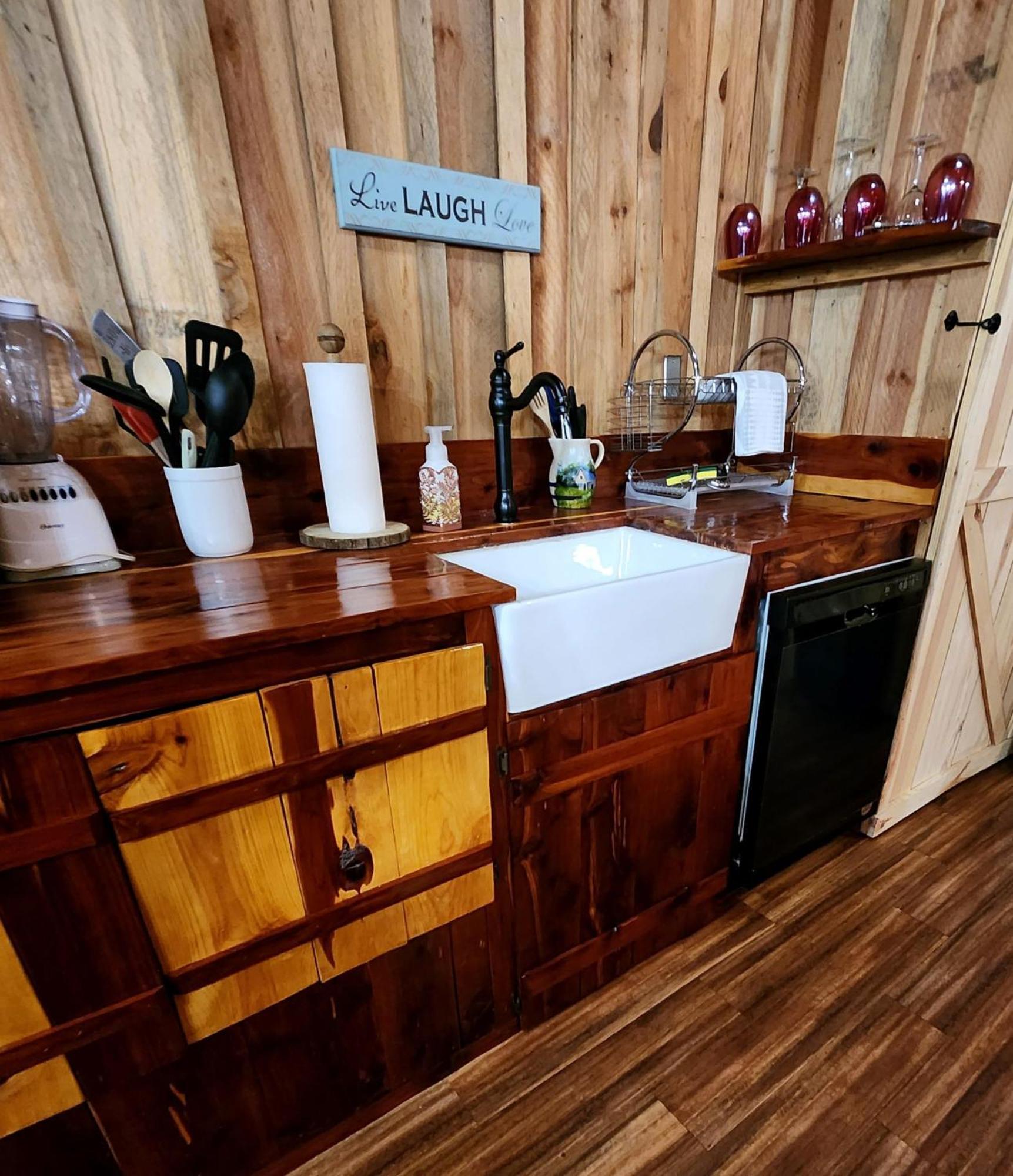 Unique Country Cabin Meets Farmhouse Modern!!! Mena Екстер'єр фото