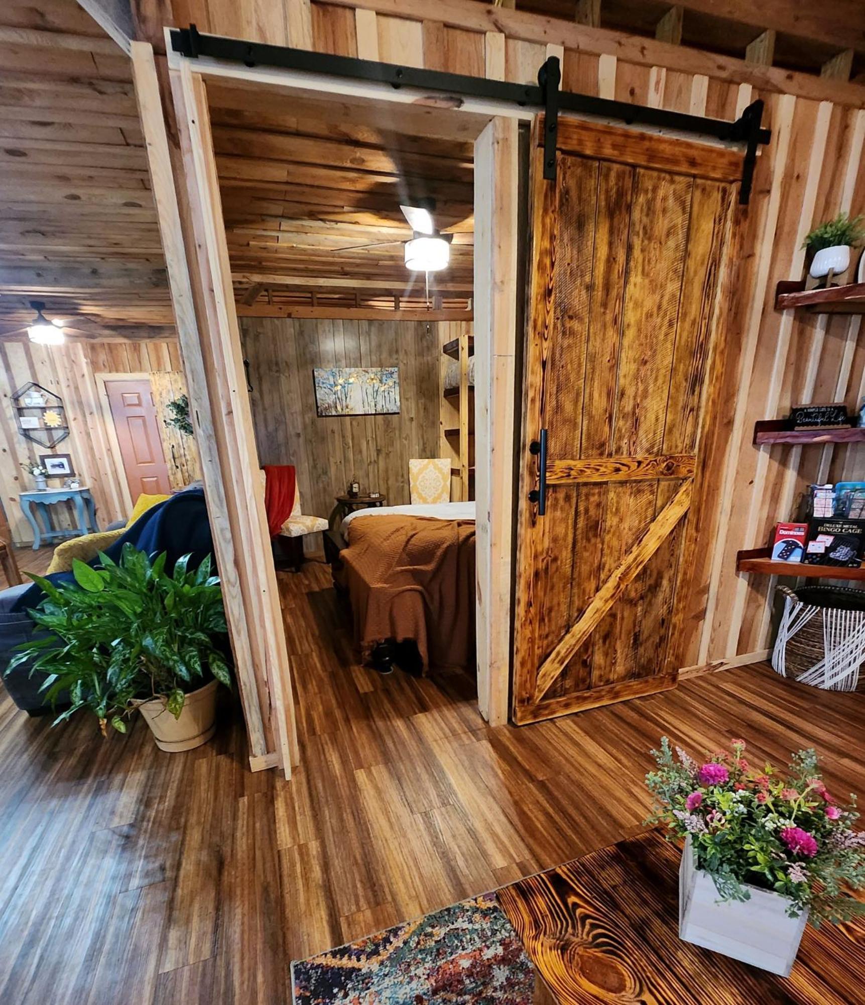 Unique Country Cabin Meets Farmhouse Modern!!! Mena Екстер'єр фото