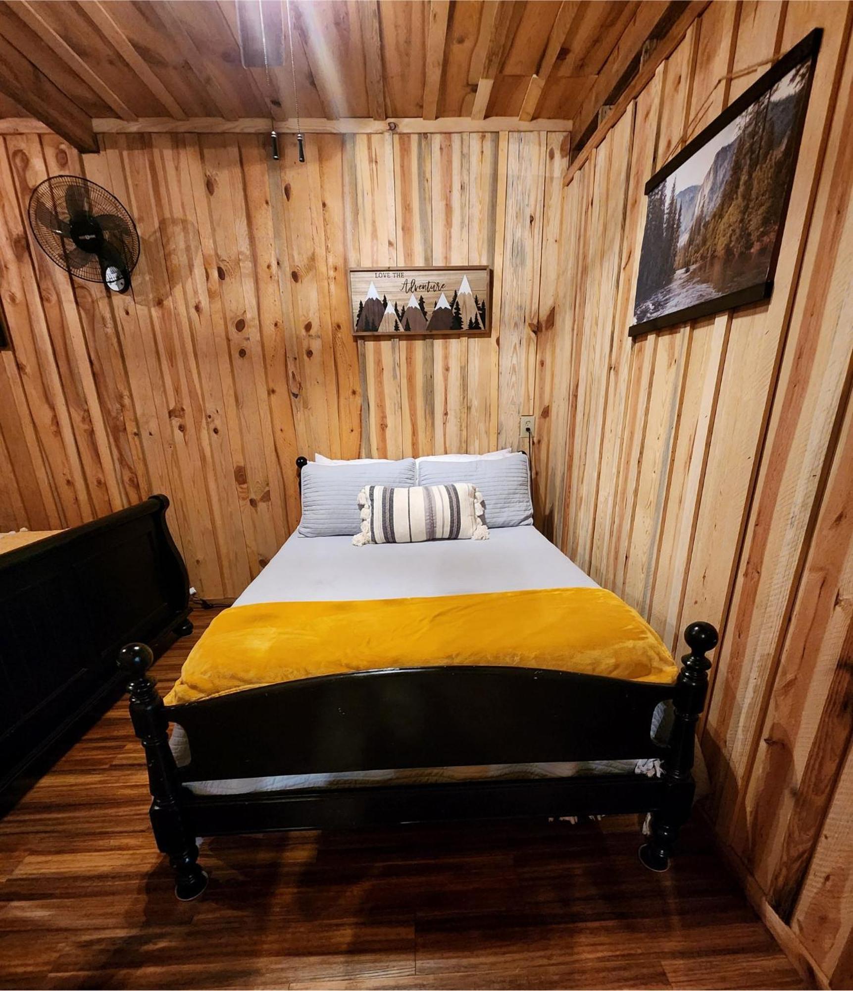 Unique Country Cabin Meets Farmhouse Modern!!! Mena Екстер'єр фото