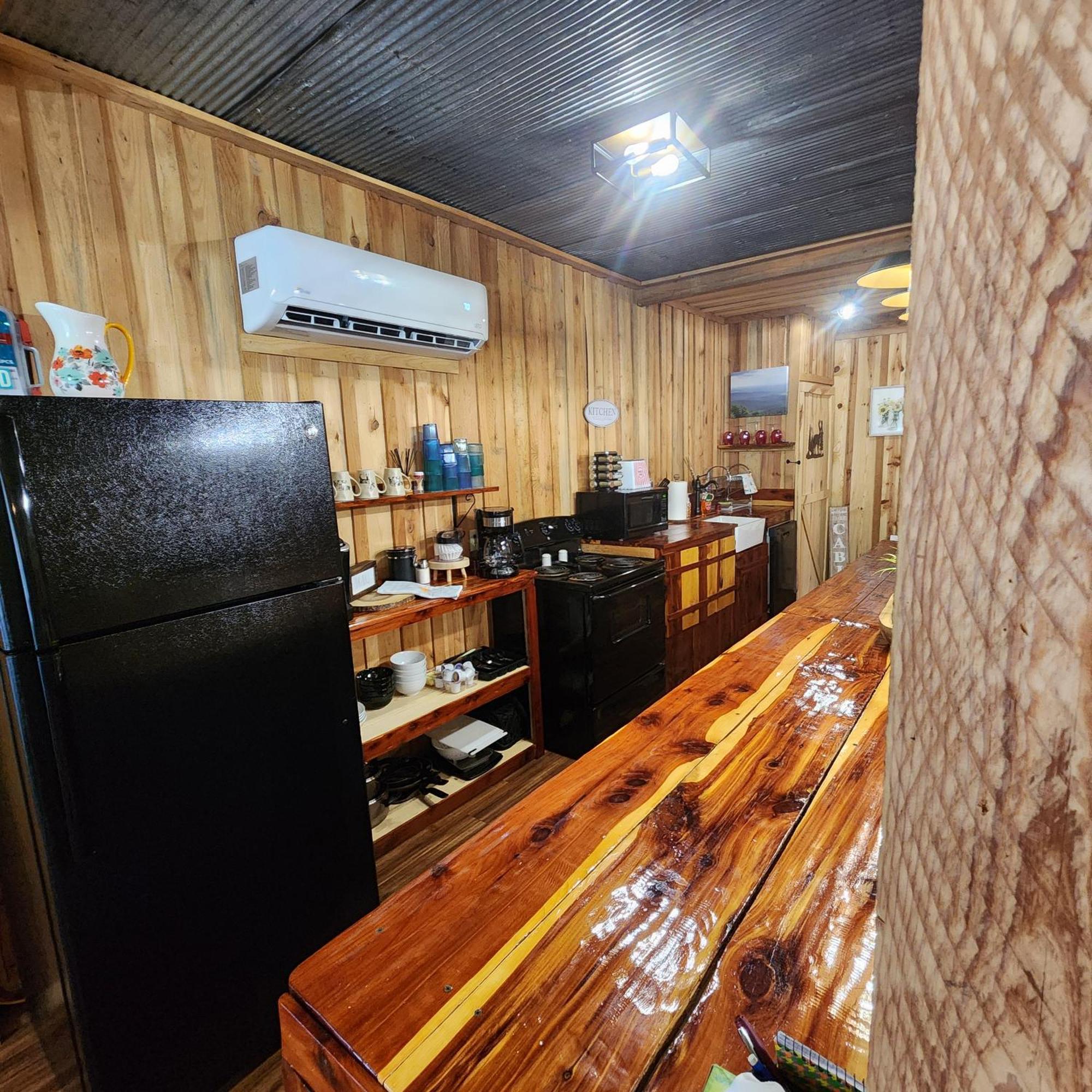 Unique Country Cabin Meets Farmhouse Modern!!! Mena Екстер'єр фото