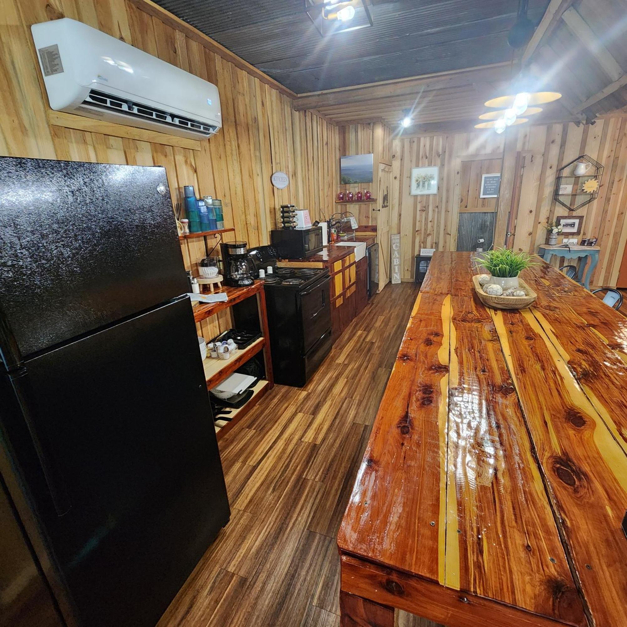 Unique Country Cabin Meets Farmhouse Modern!!! Mena Екстер'єр фото