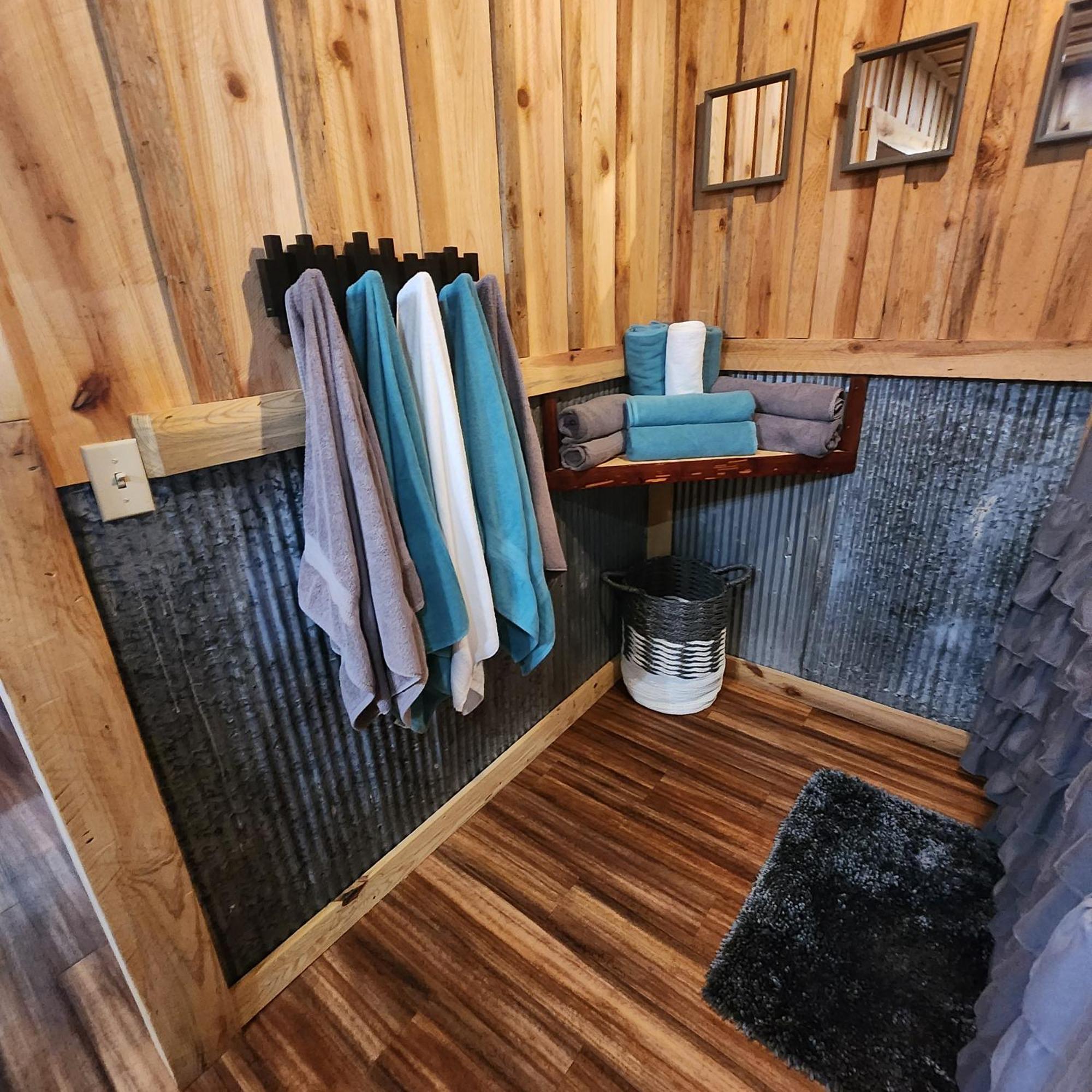 Unique Country Cabin Meets Farmhouse Modern!!! Mena Екстер'єр фото